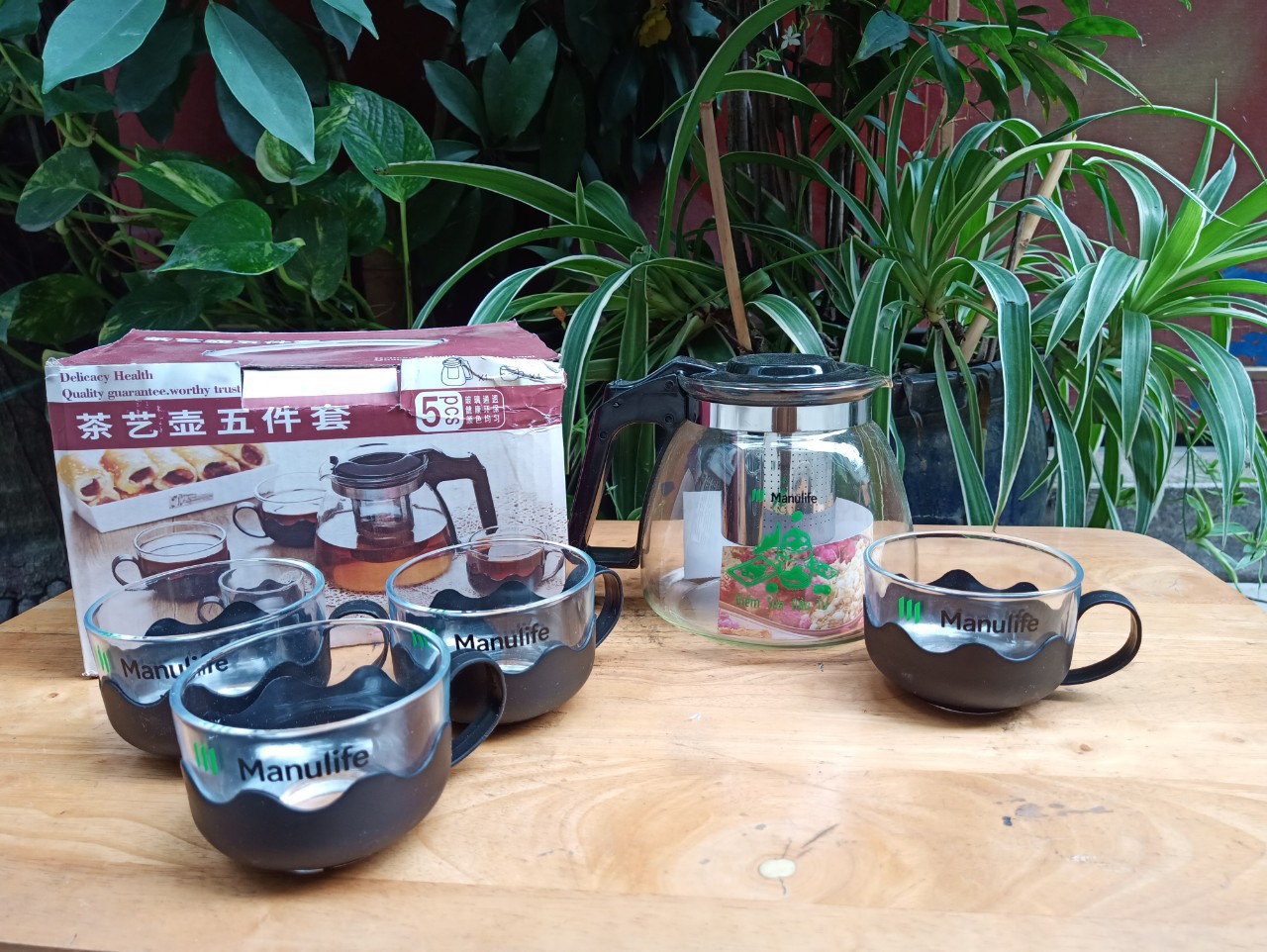 Bộ ấm trà thủy tinh quà tặng Manulife