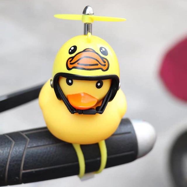 [HCM]COMBO 3 Vịt Vàng Đội Mũ Bảo Hiểm Có Chong Chóng Kèm Led