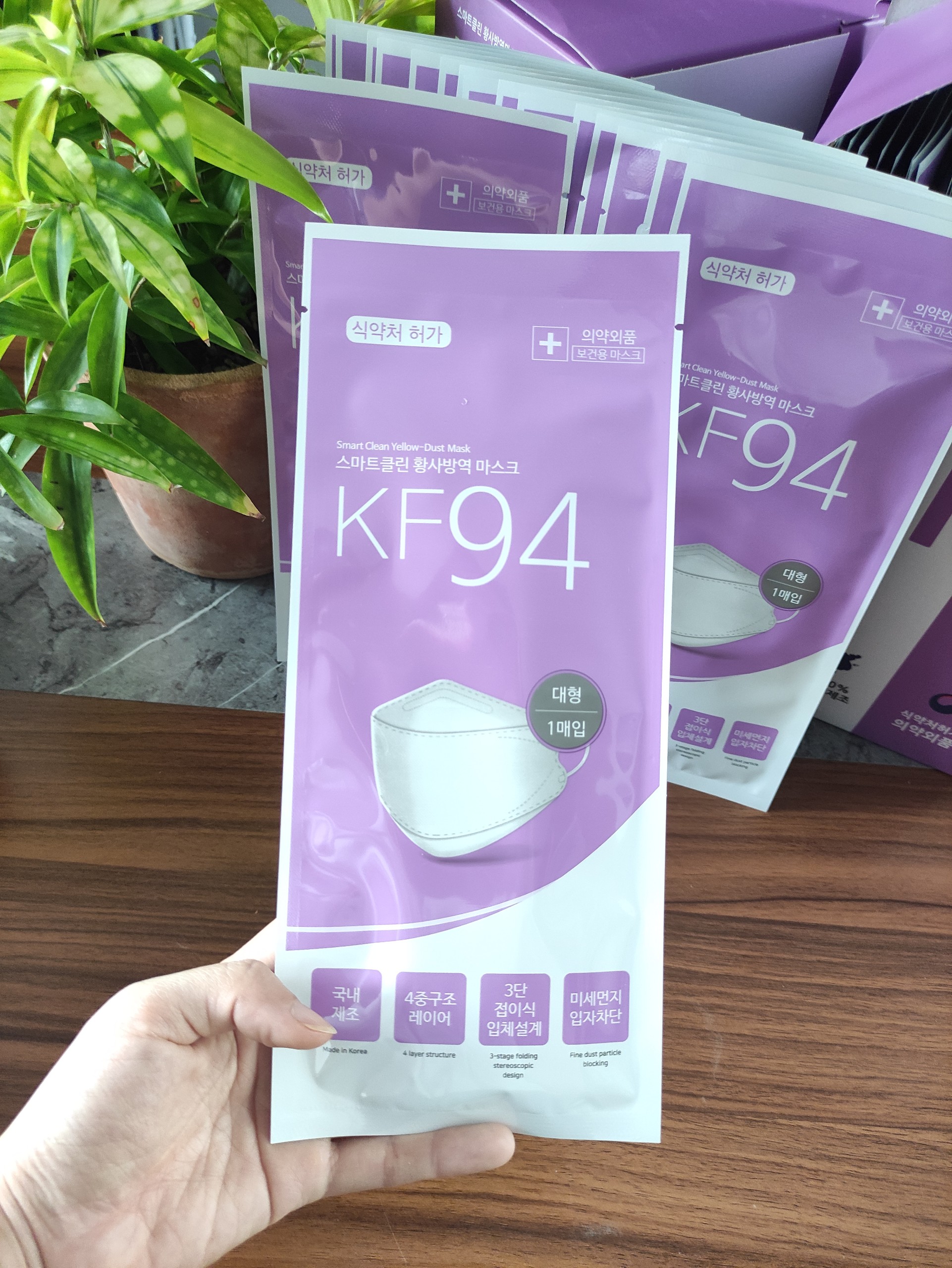 Khẩu trang KF94 Hàn Quốc màu trắng