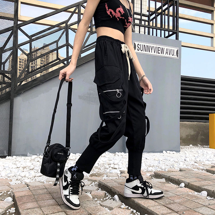Quần Túi Hộp Nữ Phối Khóa Chéo Kết Hợp Dây Hai Bên Gối Chất Thun Siêu Co Giãn Thời Trang 4HER JOGGER NAM 9000030V2