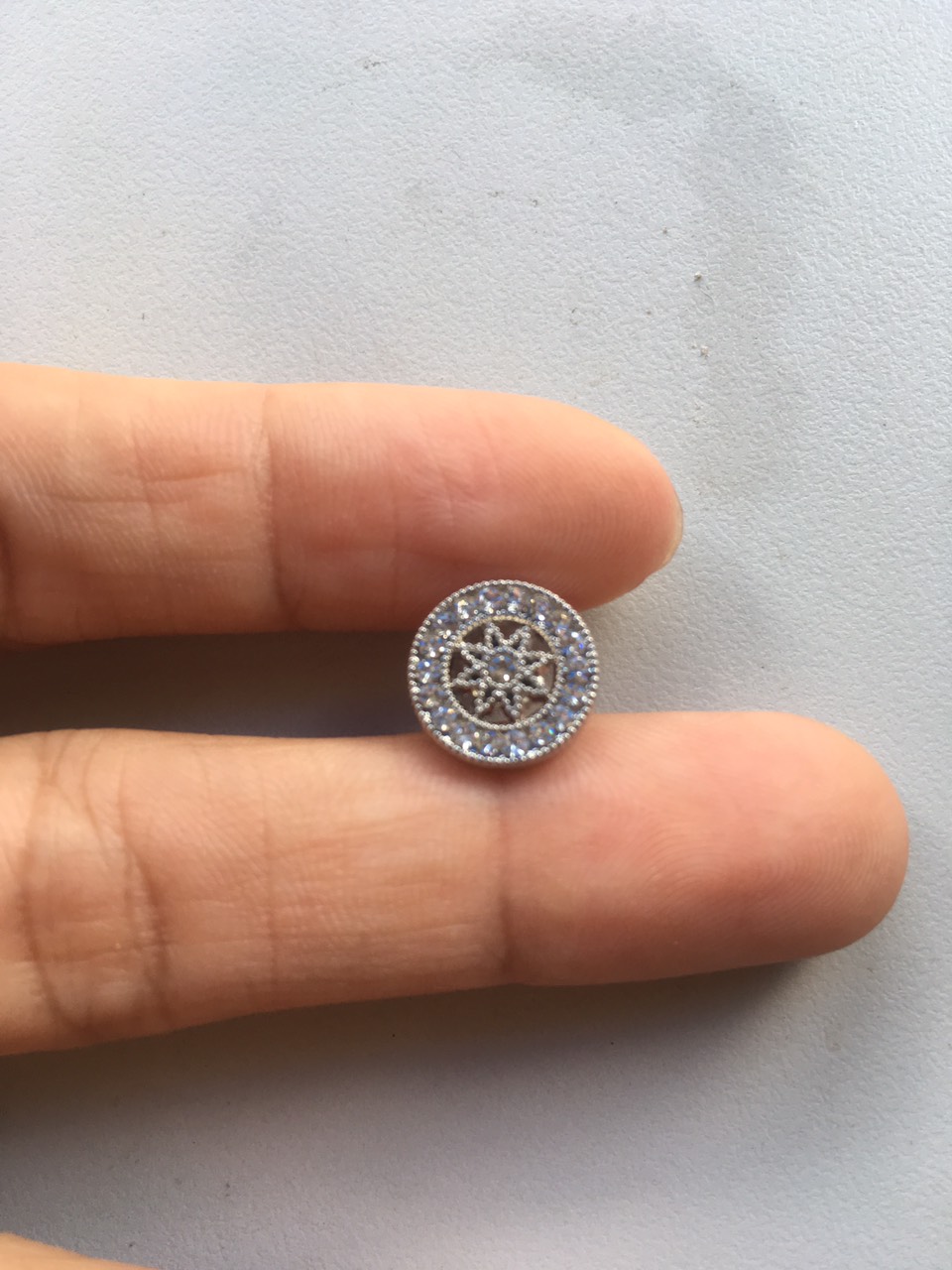 Nút inoc ngôi sao đính đá sang chảnh đường kính nút 1.1CM sử dụng đơm két trên áo váy ...