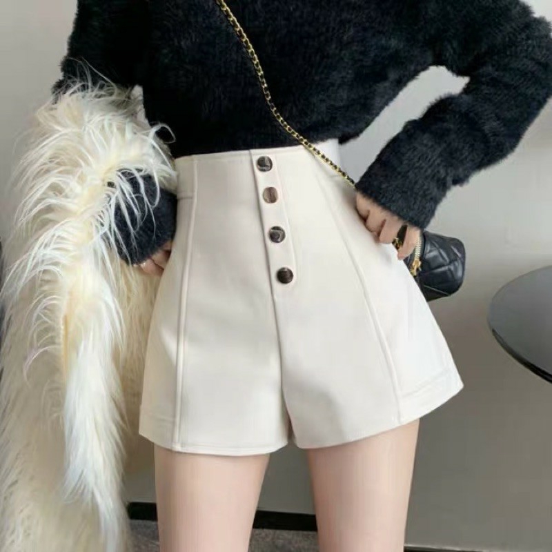 Quần shorts cạp cao phối 4 khuy ,