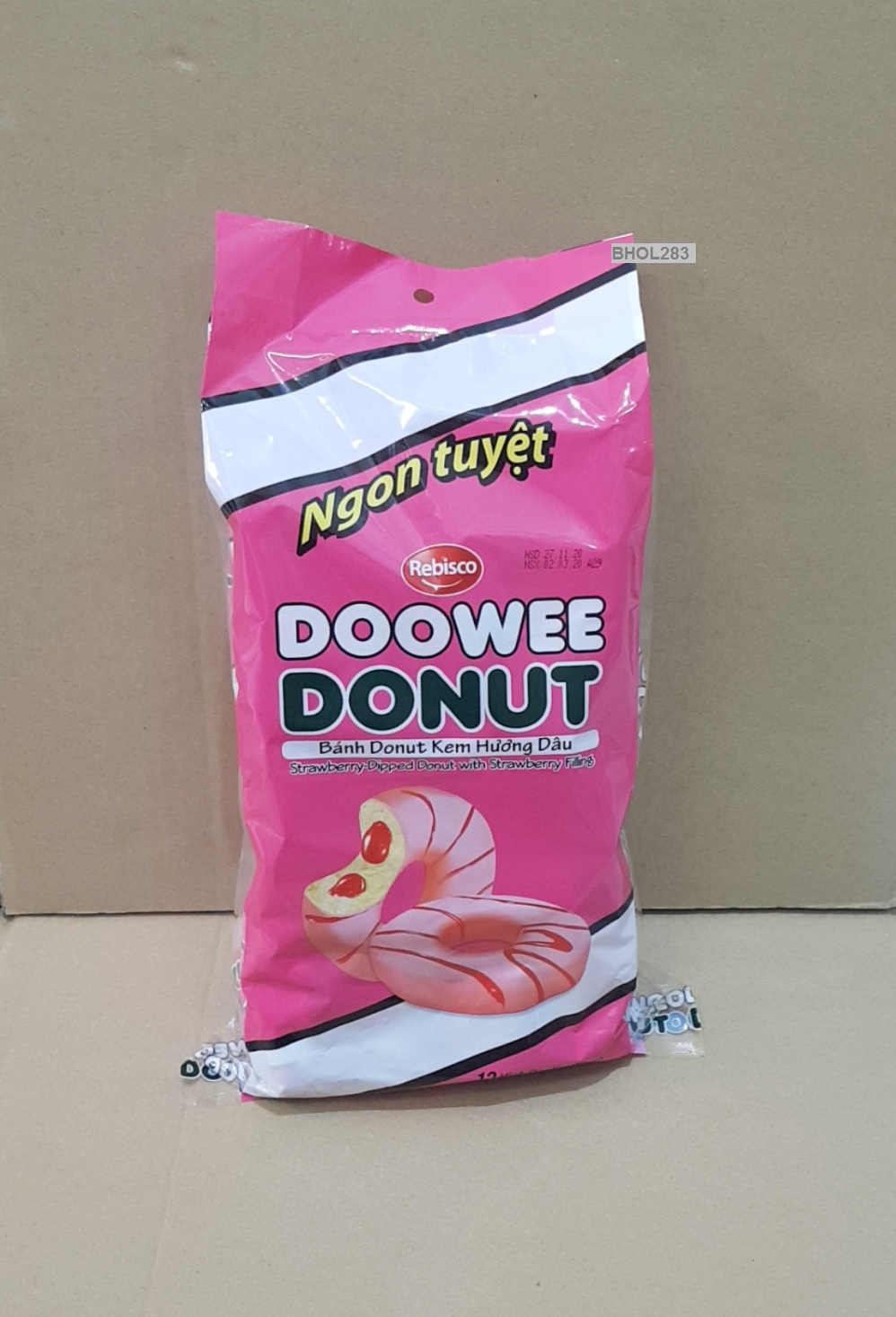 BÁNH DOOWEE DONUT KEM HƯƠNG DÂU l 12 Cái/Bịch