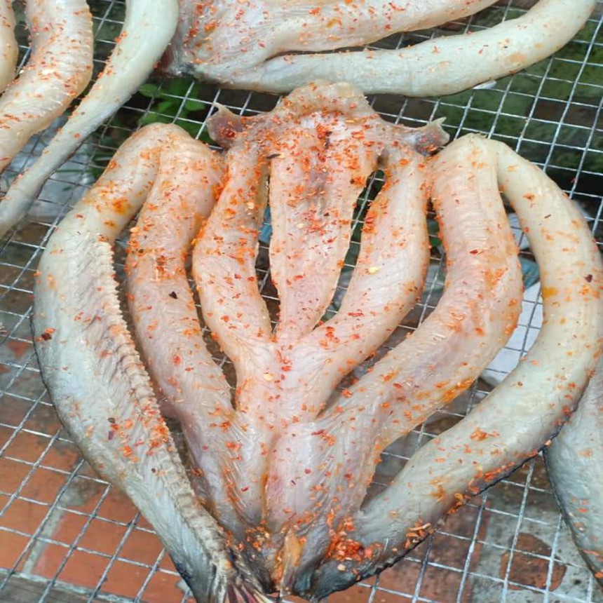 Khô Cá Lóc 3 nắng hàng tươi ngon, cá ướp với mật ong vị cá ướp lạc  dễ chế biến nhiều món ăn, khô làm 100% cá tươi nên cá ngọt từ thịt và mật ong,  thơm ngon tự nhiên, Khô Thoại Sơn