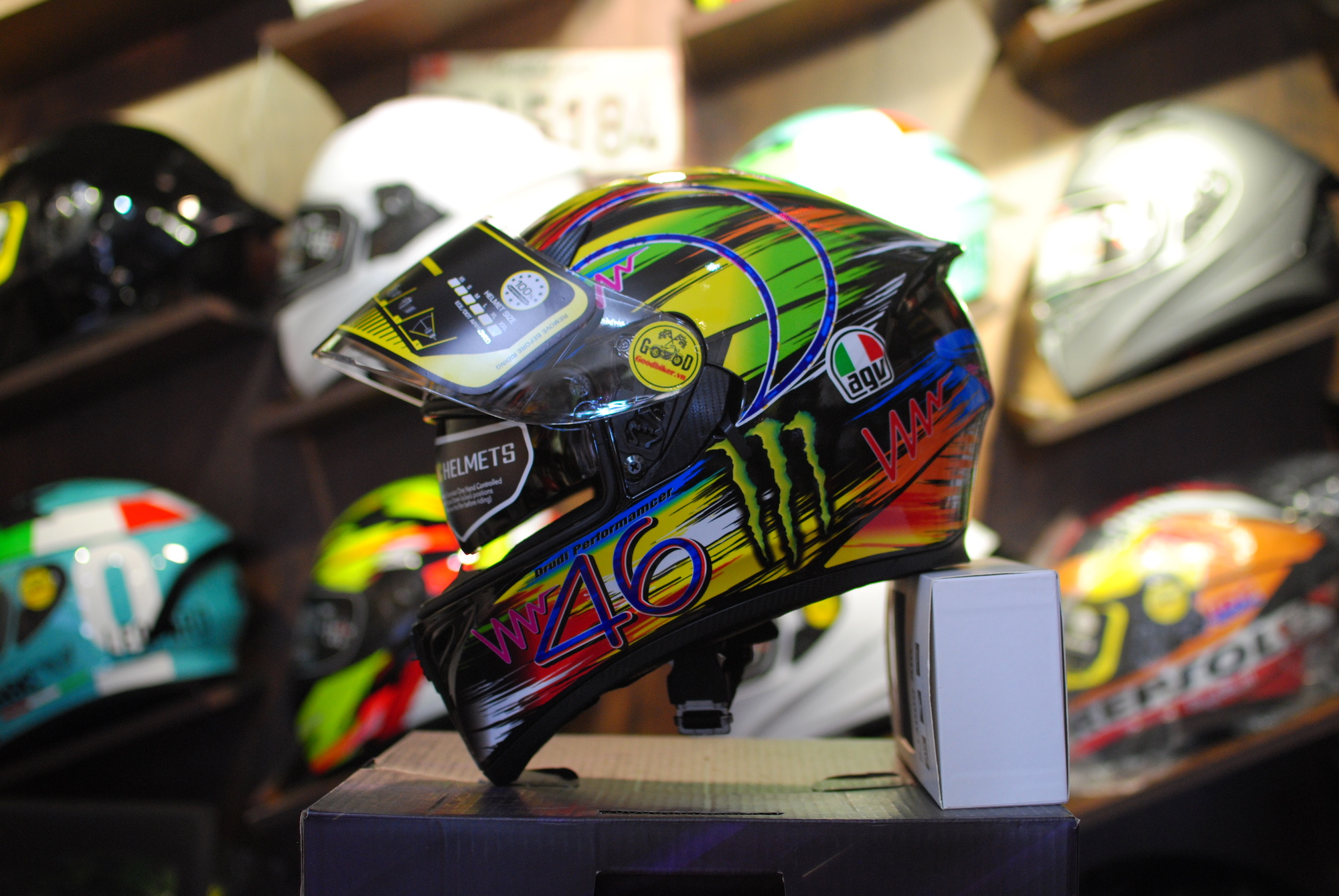 Mũ Fullface 2 kính ROC 05 lên tem AGV pista bệt sơn