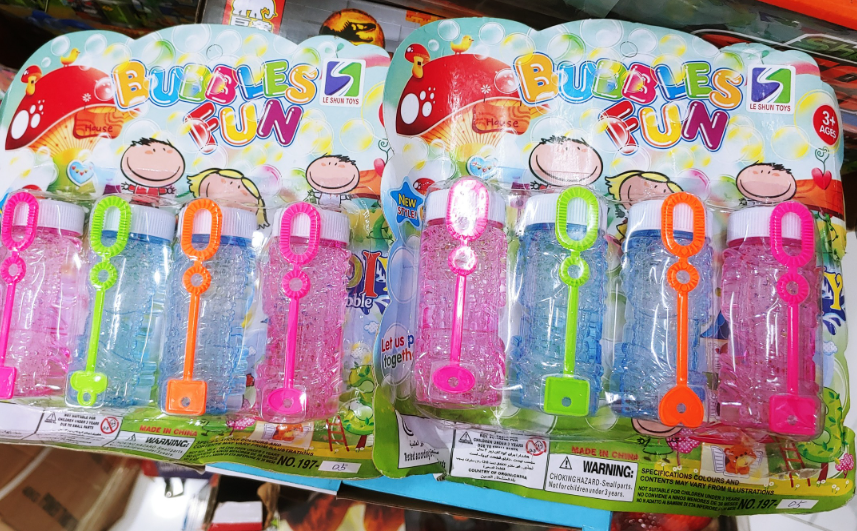 Nước bong bóng giá rẻ - đồ chơi bong bóng an toàn, có thể lắp trực tiếp vào đồ thổi bong bóng khi sử dụng