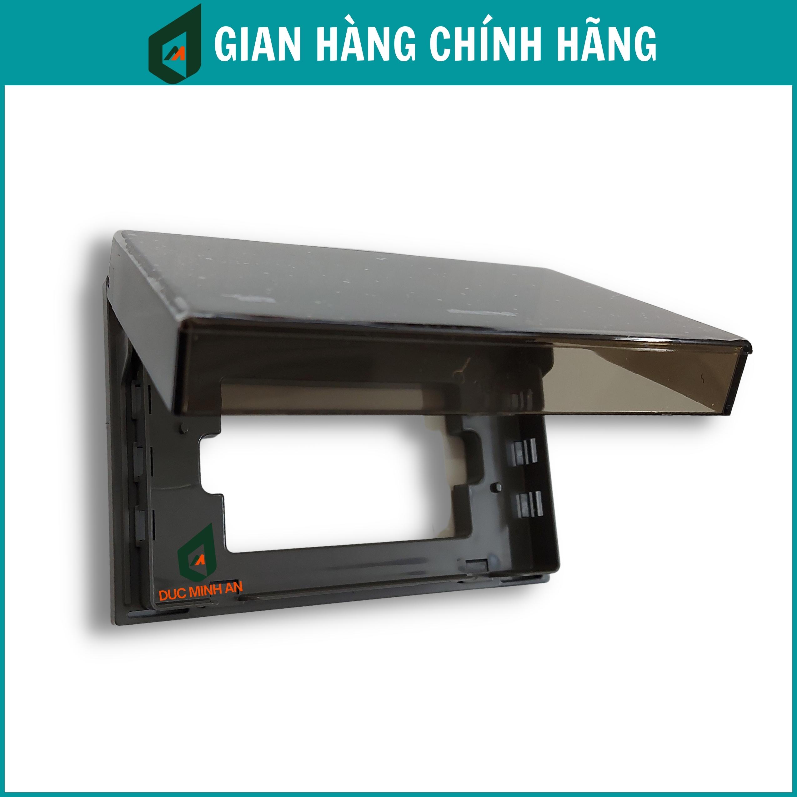 Mặt che mưa chống nước cho công tắc ổ cắm điện Panasonic WEG8981 hàng chính hãng, sản xuất tại Thái Lan