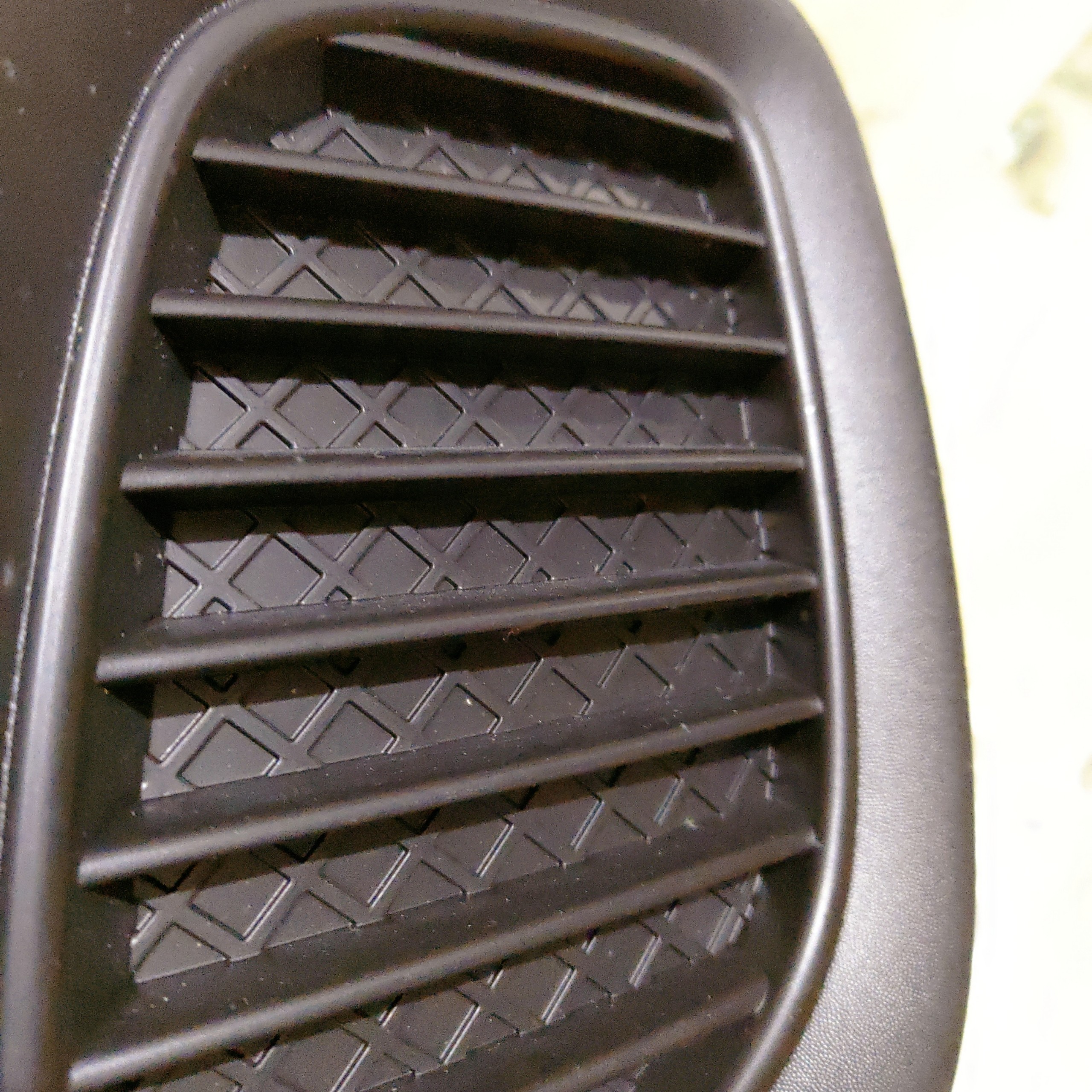 Ốp đèn gầm trái không đèn kia morning / picanto chính hãng 865231y500