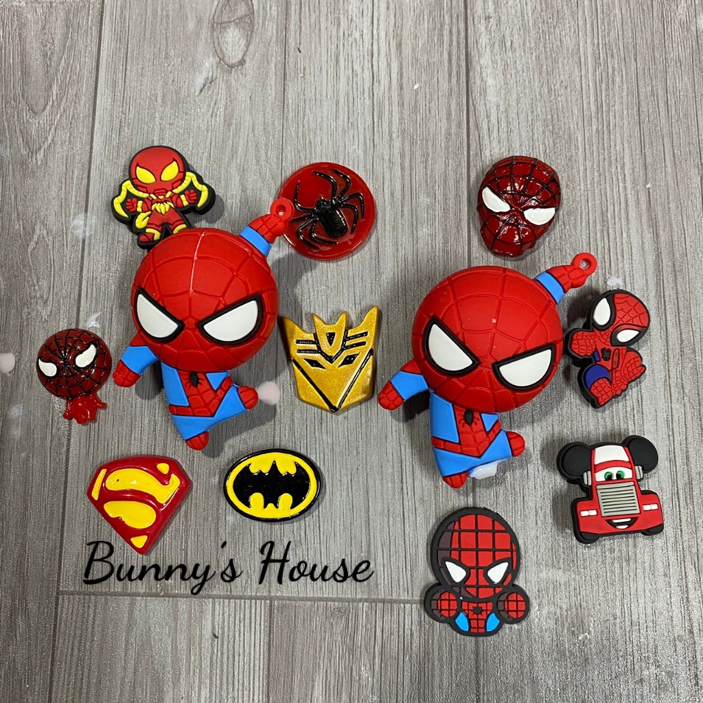 Set charm siêu nhân trang trí dép sục