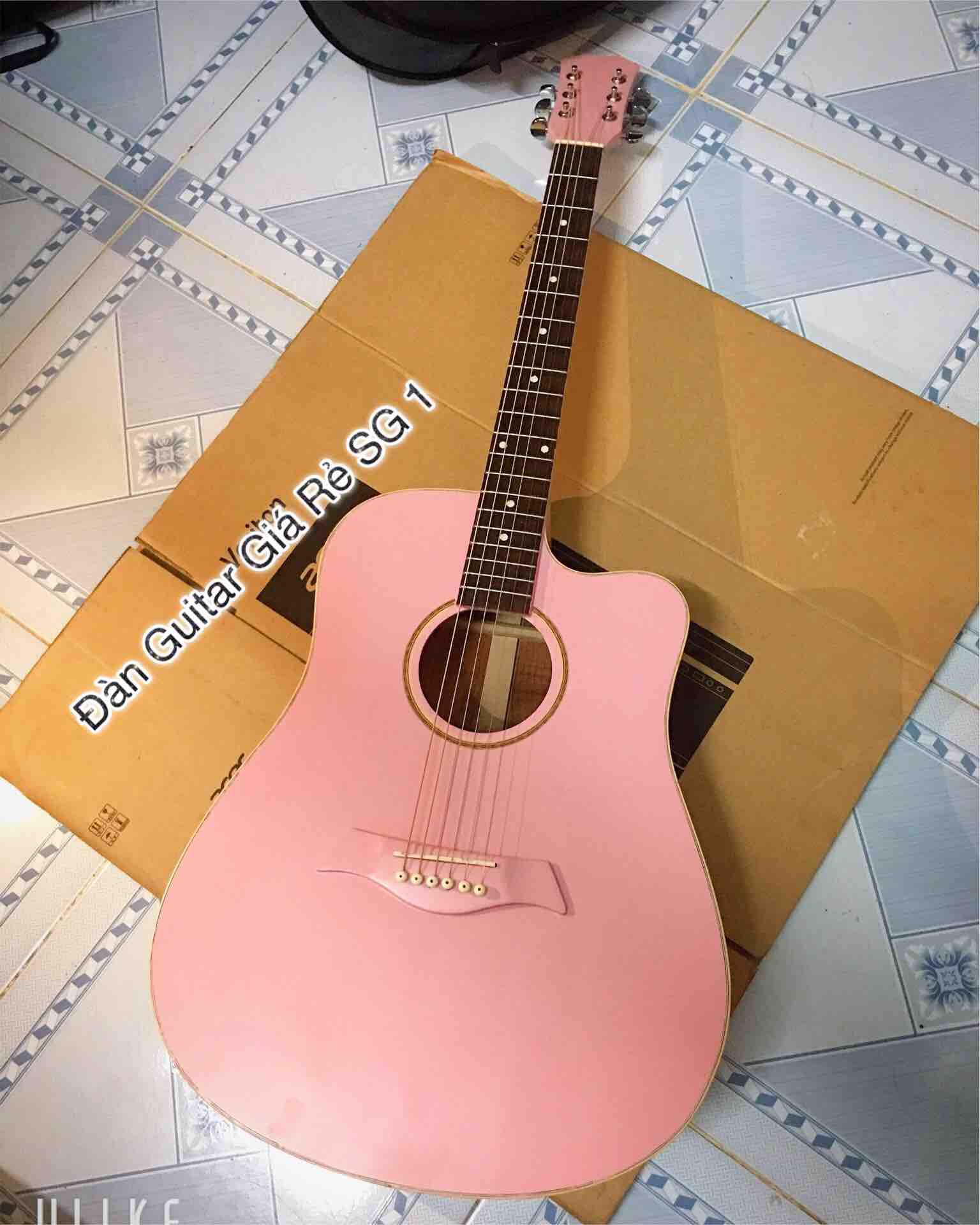 Đàn acoustic màu hồng gỗ hồng đào