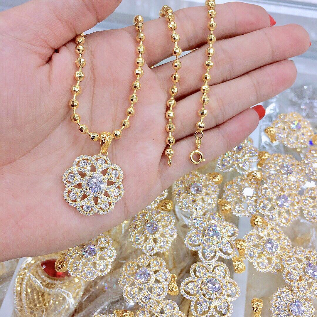 [HCM]Mặt Dây Chuyền Dạng Bi Mặt Hoa Mai Tám Cánh Đính Đá Nhiều Màu Sang Trọng (#100)