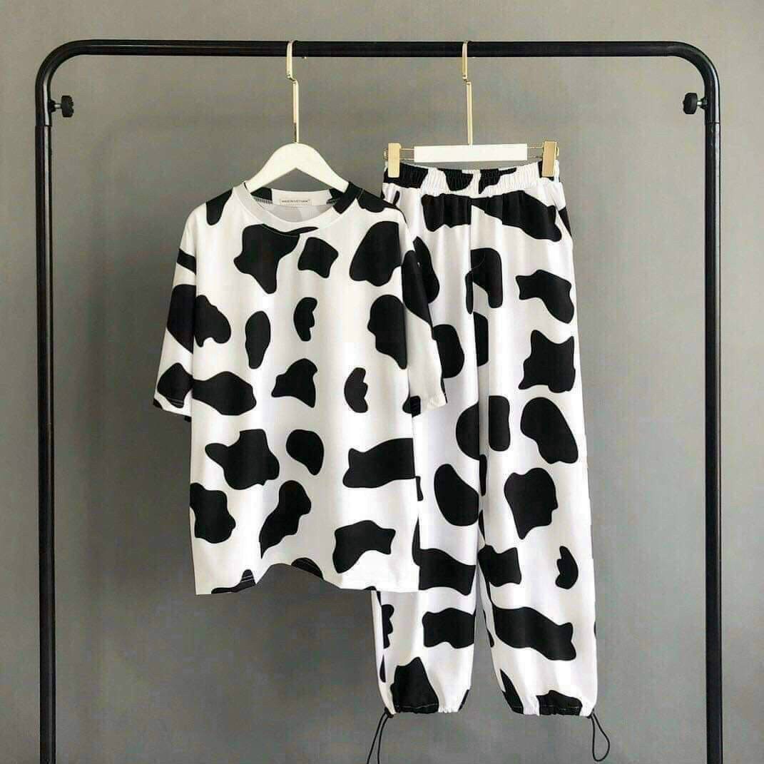 Sét Bộ Quần Áo Họa Tiết Bò Sữa Siêu Cute