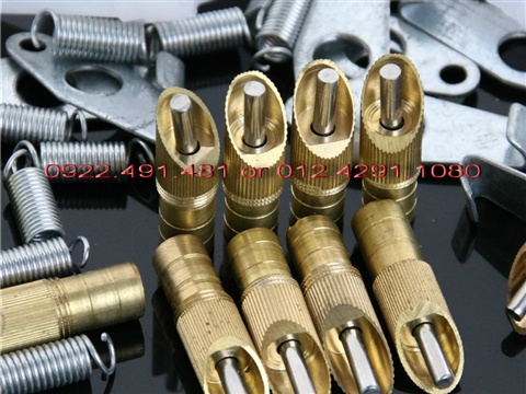 Núm uống tự động cho thỏ yến phụng 60k/10 cái.