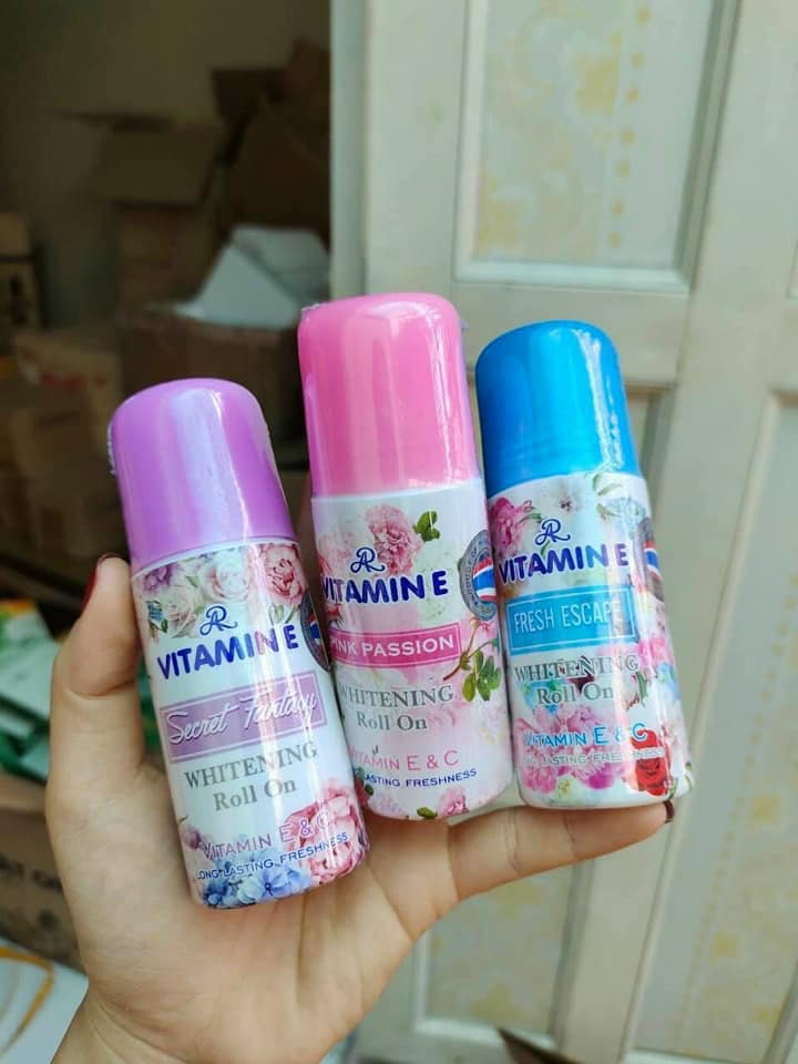 Lăn khử mùi hương nước hoa AR VITAMIN E Thái Lan