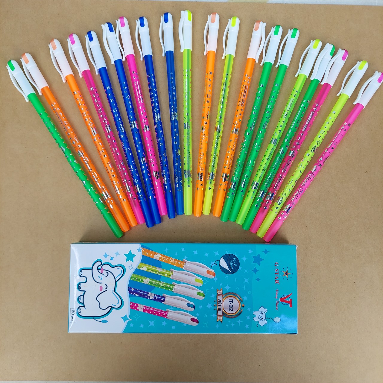 Hộp 20 cây bút bi mực xanh it-32 gstar