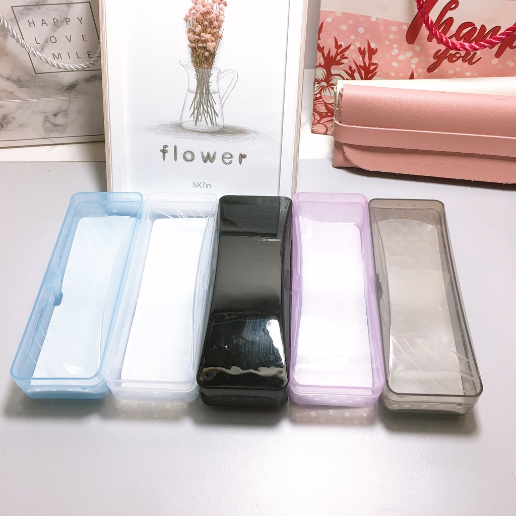 Hộp nhựa đựng kính cận