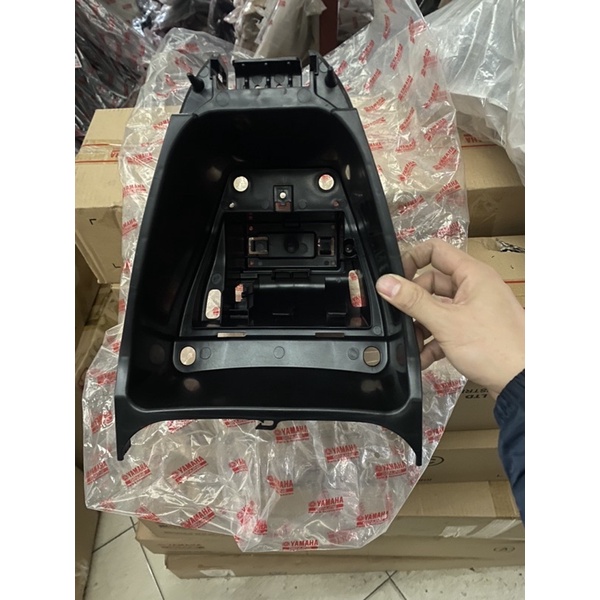 Hộp đồ nghề, cốp, thùng yên yamaha taurus chính hãng