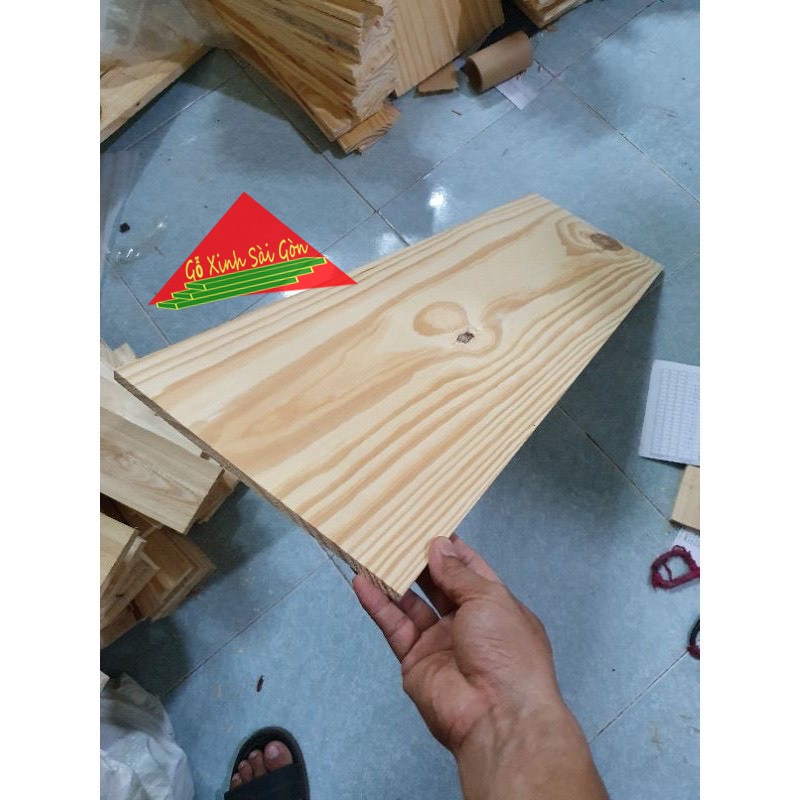 [HCM]Gỗ thông mặt lớn rộng 24cm dài 80cm dày 1cm đã bào đẹp 4 mặt