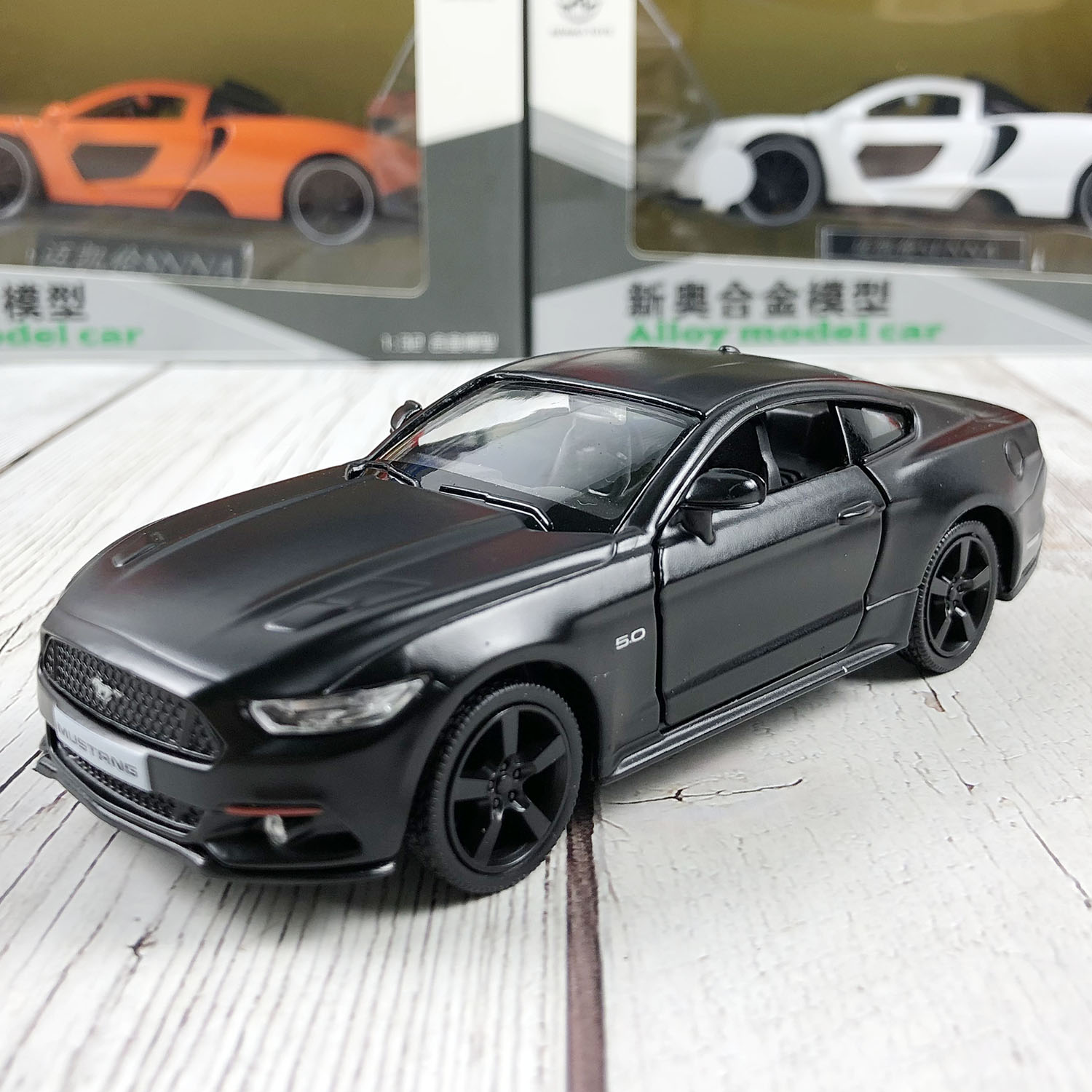 Xe mô hình tỉ lệ 1:36 Ford Mustang bằng sắt màu đen