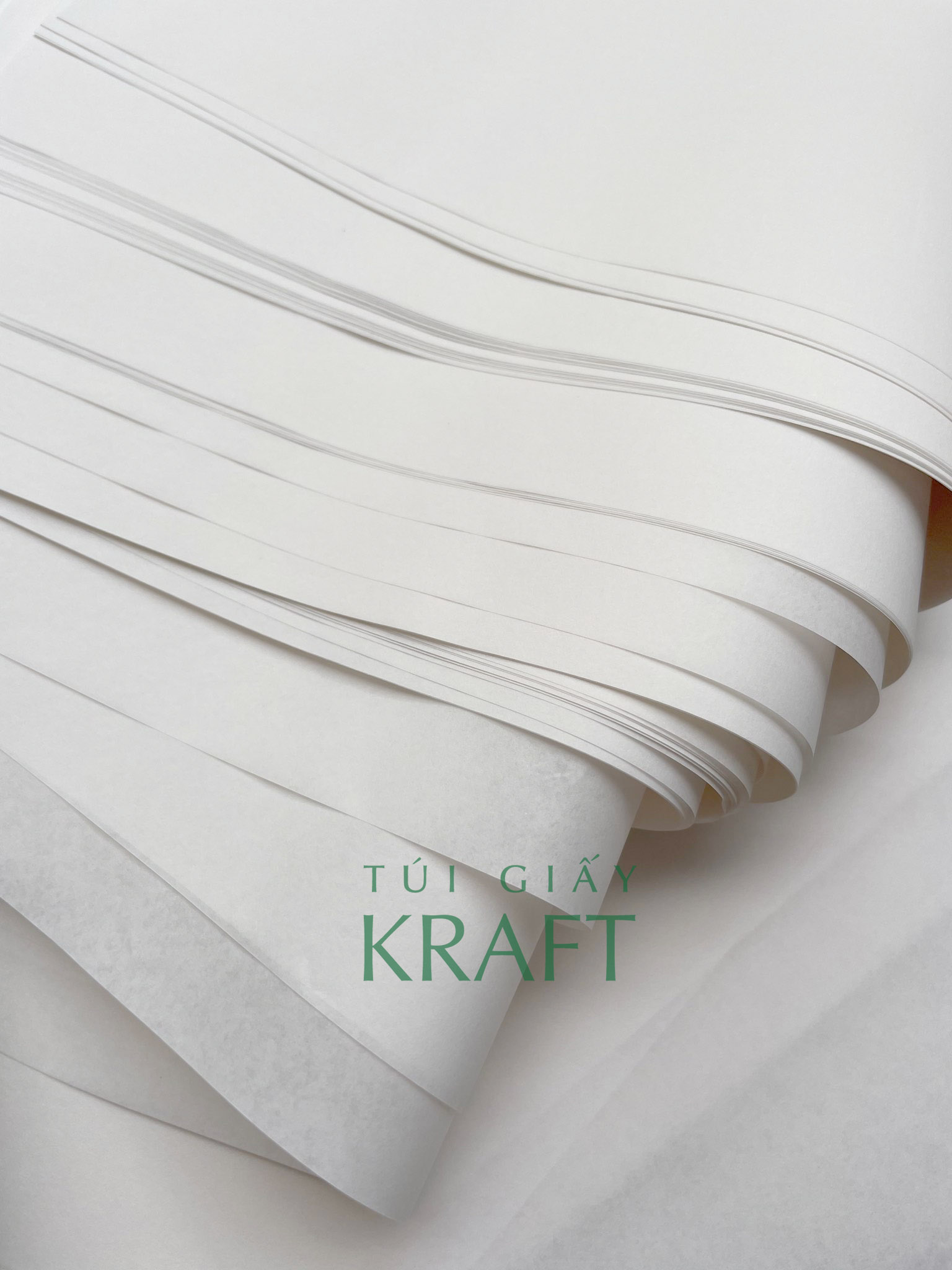 Giấy Pelure trắng gói hàng 20 x 32cm, giấy hút chống ẩm, gói trang phục, quần áo, tuigiaykraftvn