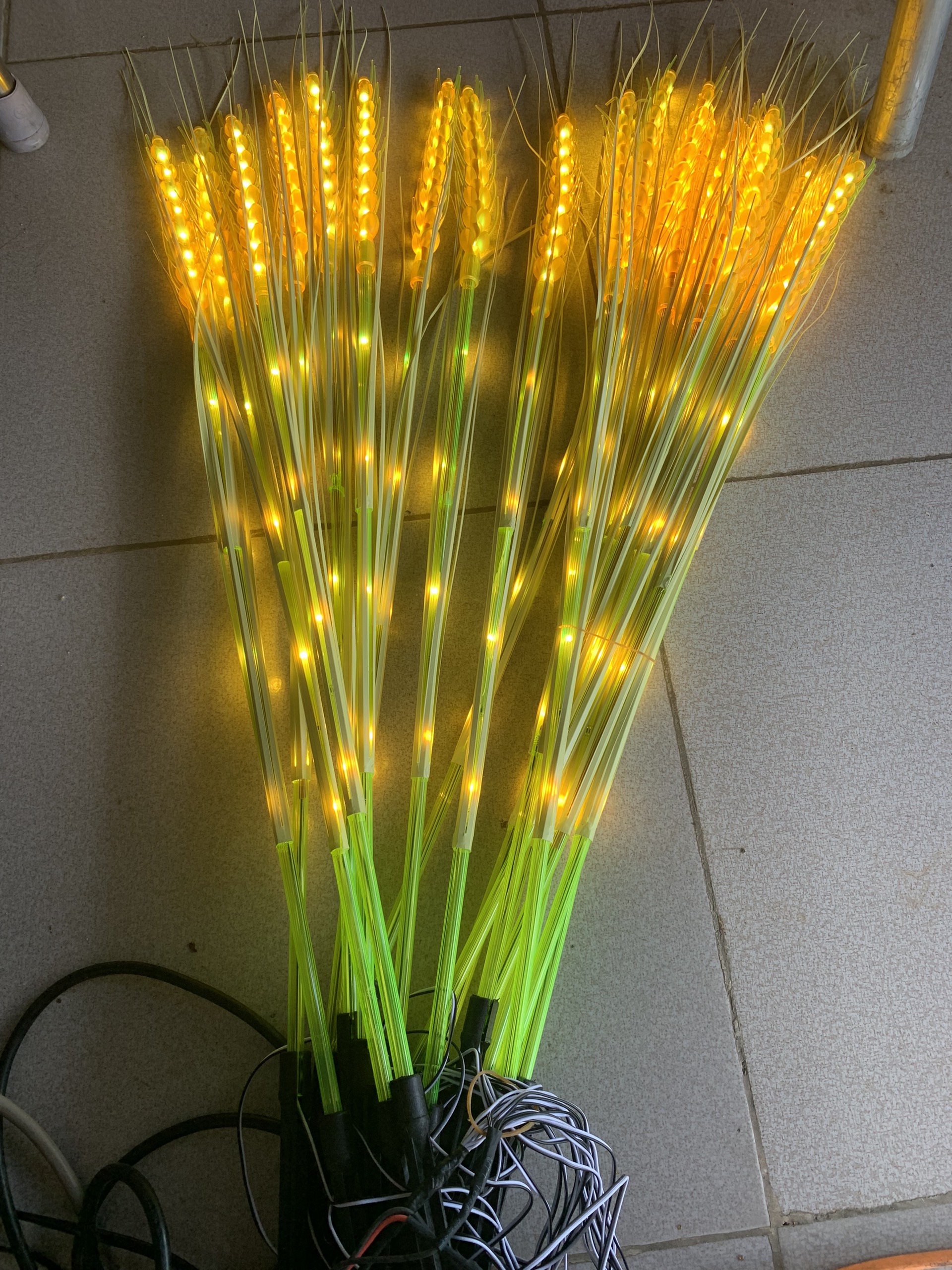 Bông lúa led derco trang trí, bộ 10 cây bông lúa để bàn thờ phật, bàn thờ ông địa TẶNG PHÍCH CẮM