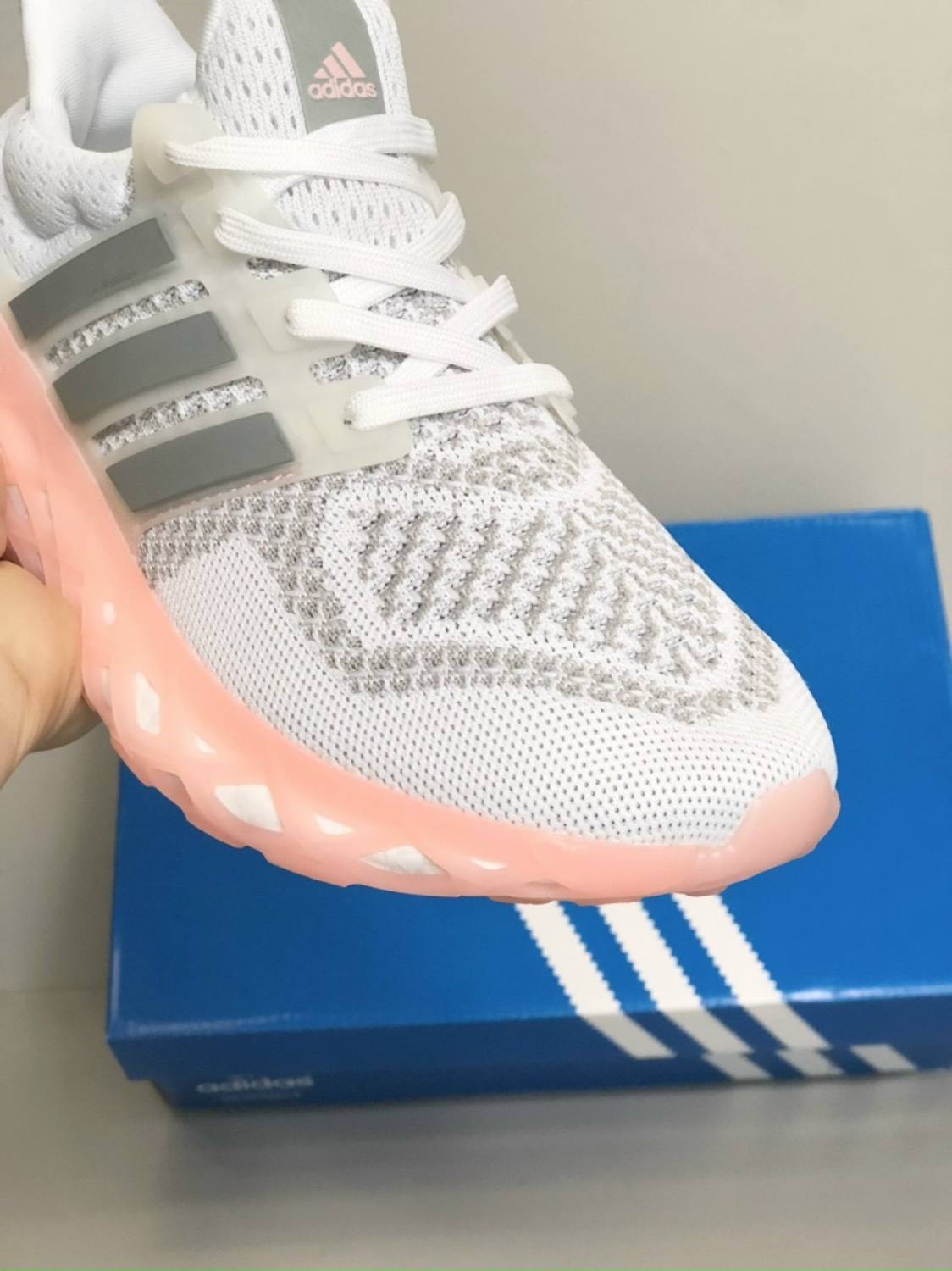 Giày Thể Thao Adidas ultraboost web DNA 18