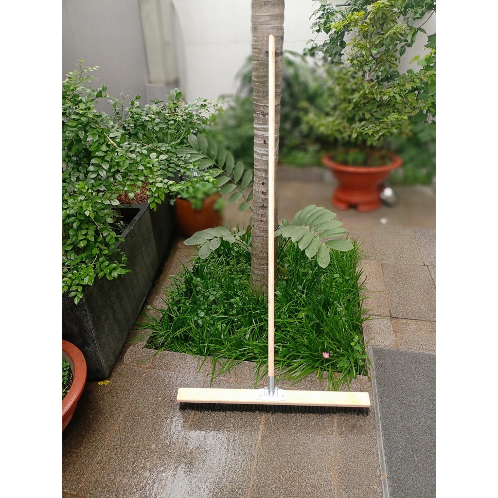Cây Bàn chải nhựa chà sàn cán dài IPC 80cm Chổi quét chà sàn