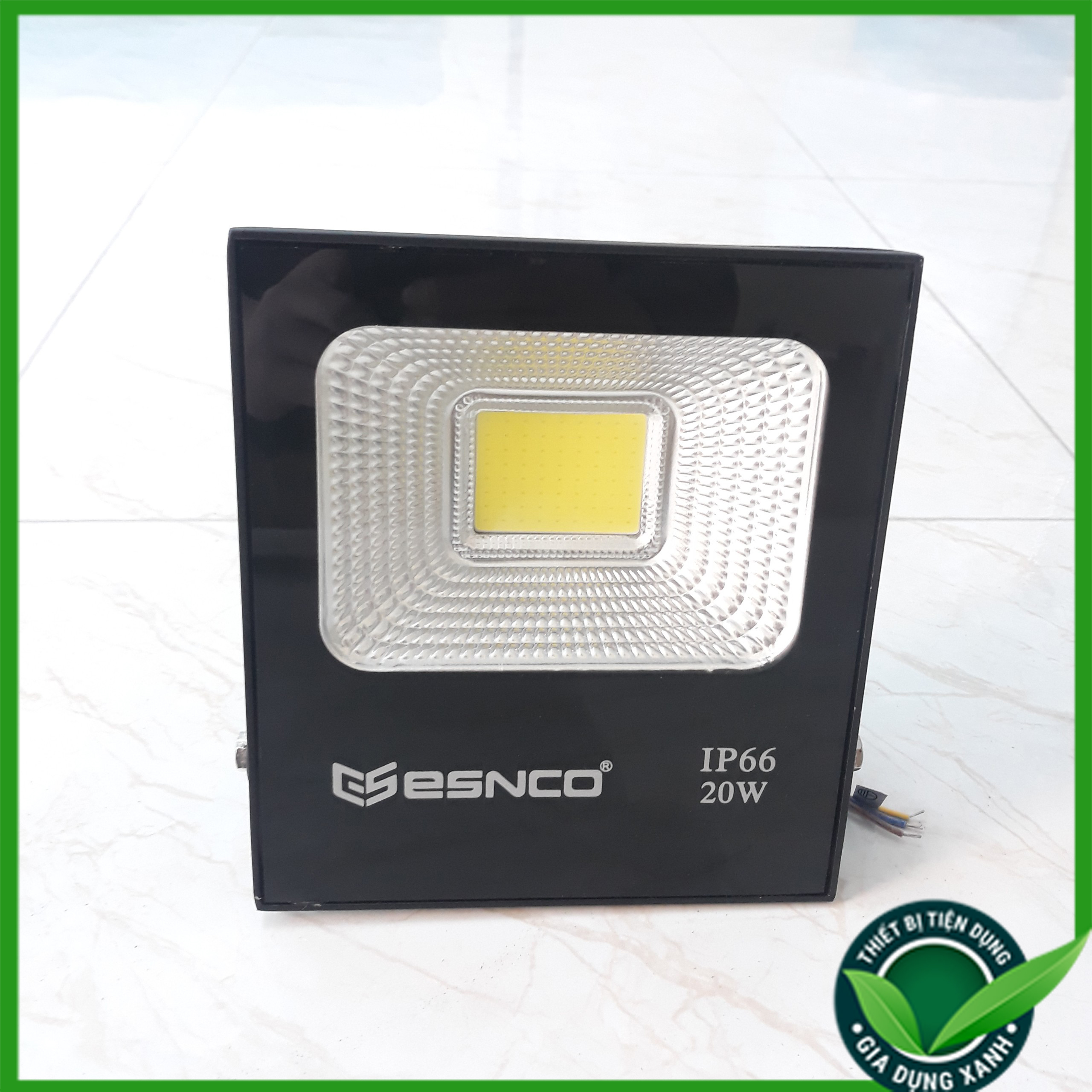 Đèn pha led 20w esnco chịu nước chịu ngập theo tiêu chuẩn ip66 hiện đại