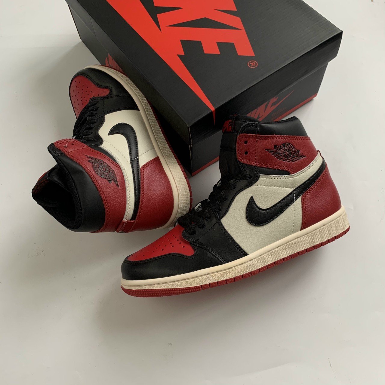 JORDAN 1 HIGH RED TOE (1:1)