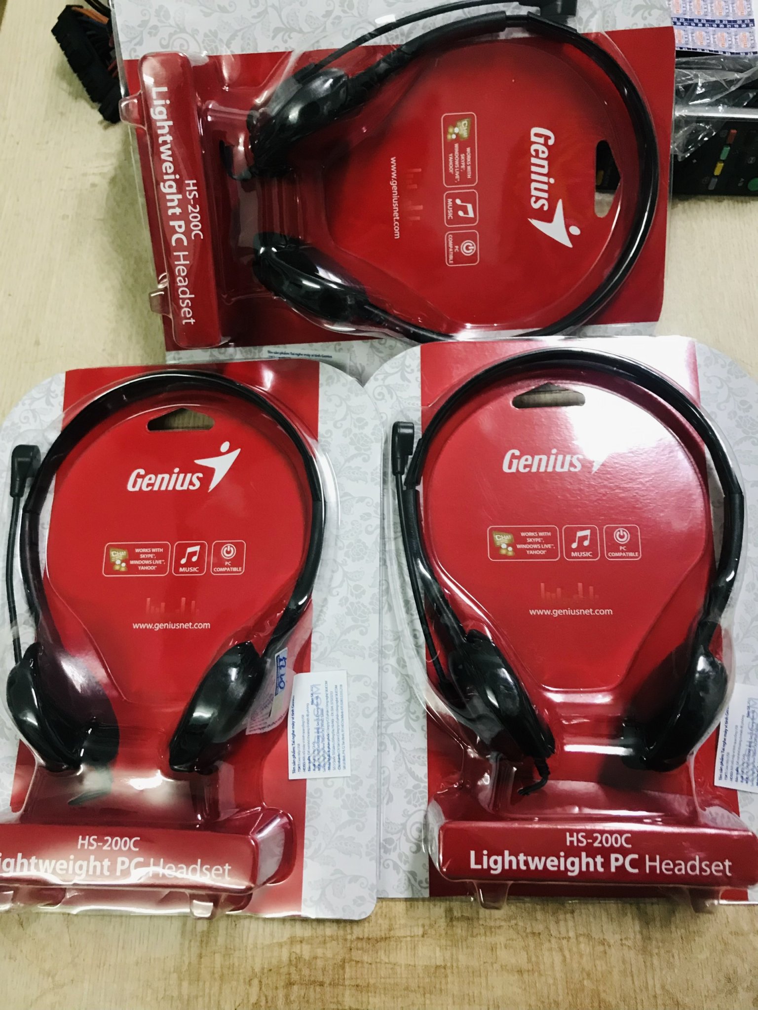 Tai nghe chụp tai Genius HS-200C mới 100% dùng với điện thoại, máy tính chơi game...