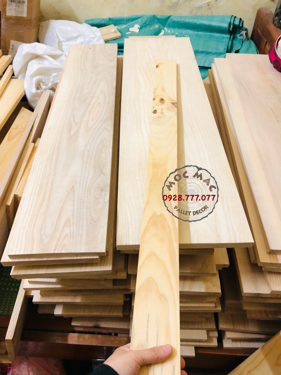 Thanh gỗ thông dài 100 x rộng 7 cm