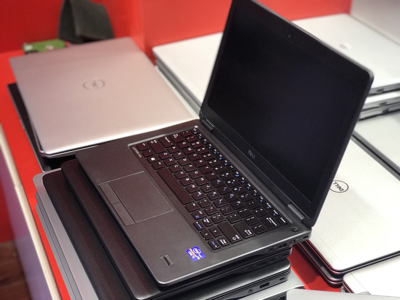 Laptop dell e7450 core i7 5600u ram 8g ssd 256g 14in ultrabook 1.5kg