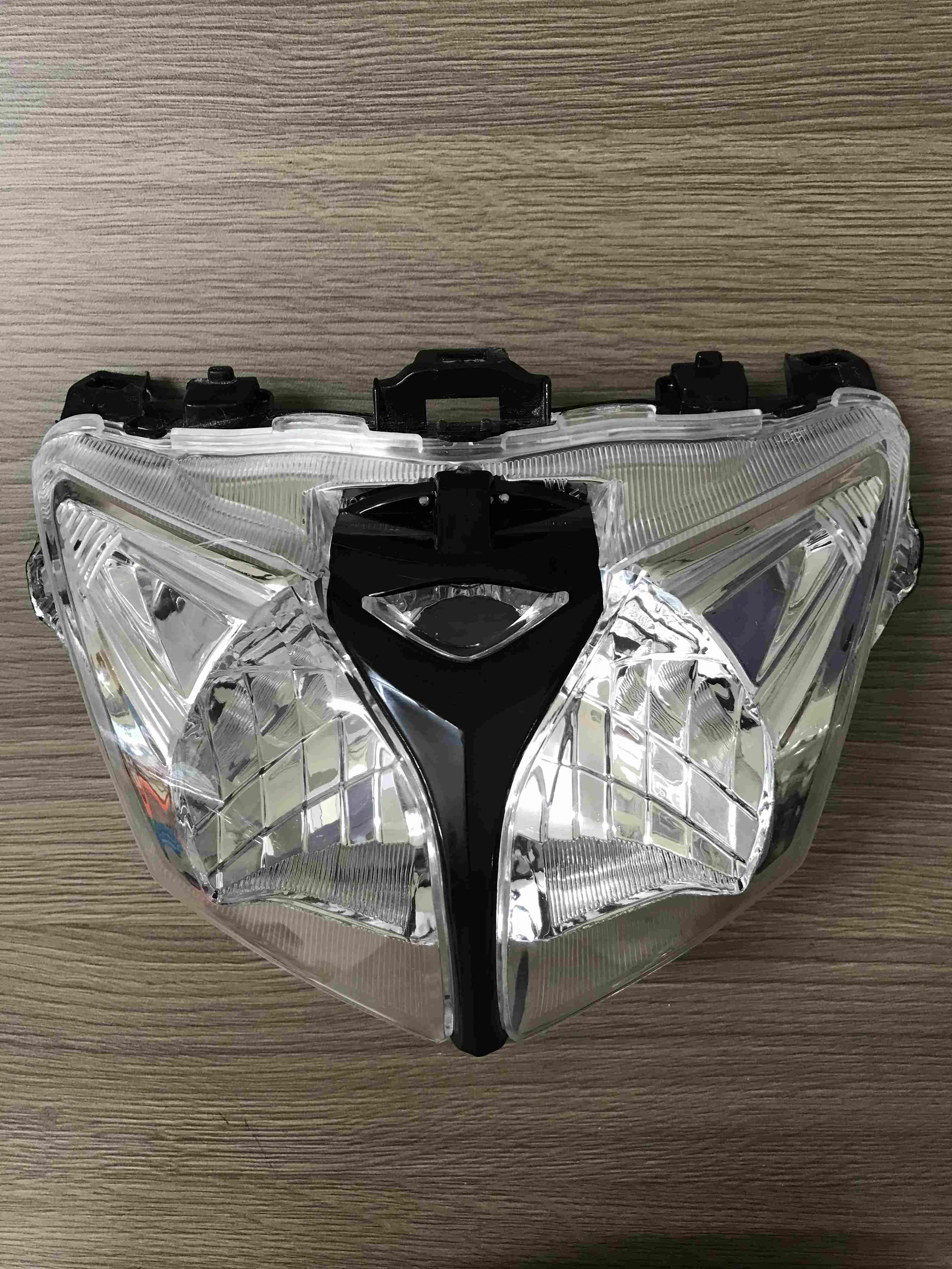 Pha đèn trước xe future mập 125 đời 2013