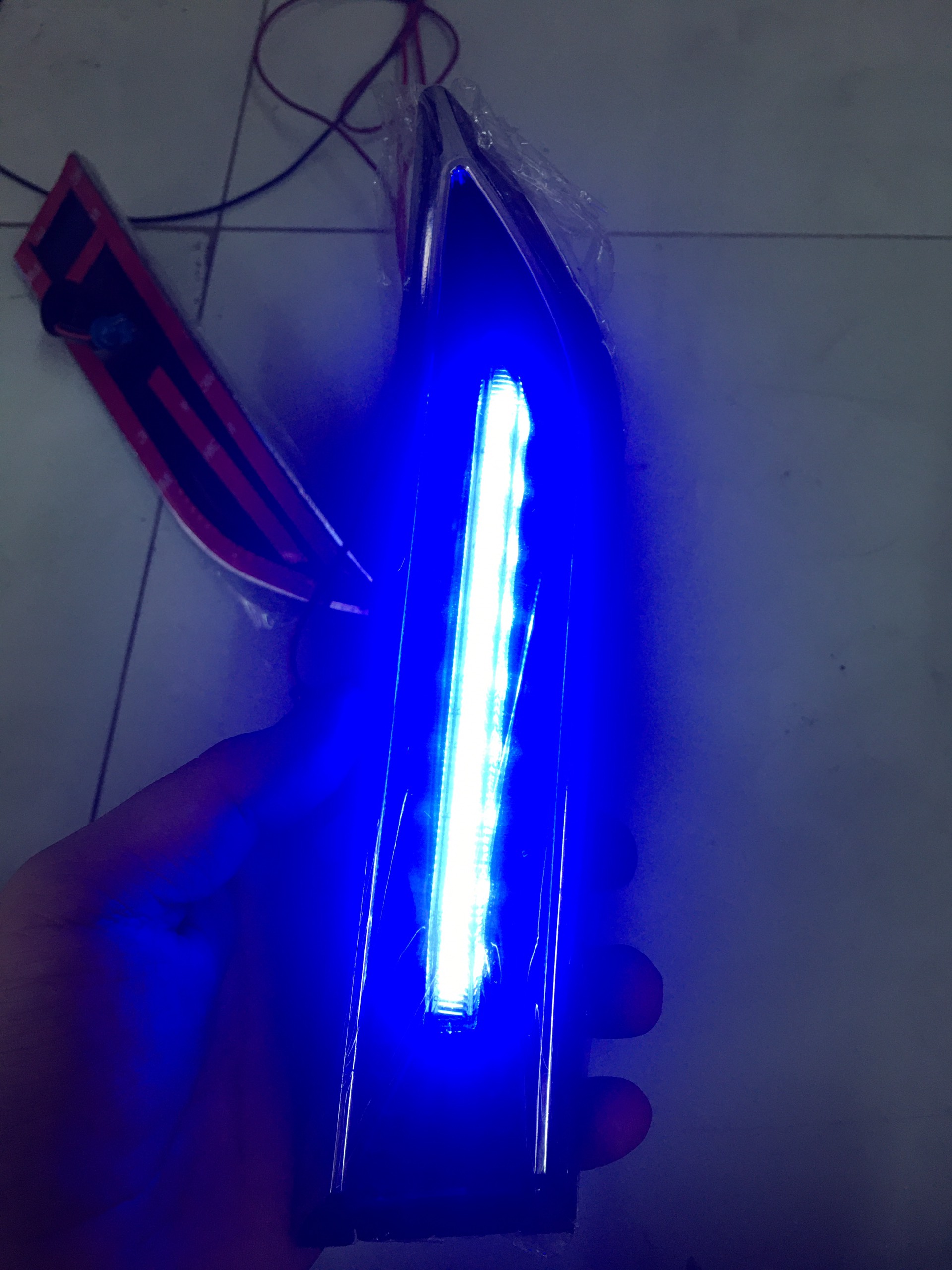 Đèn led xi nhan bên hông sport cho dòng cruze màu xanh
