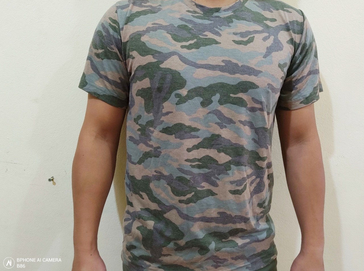 Áo phông rằn ri phong cách lính