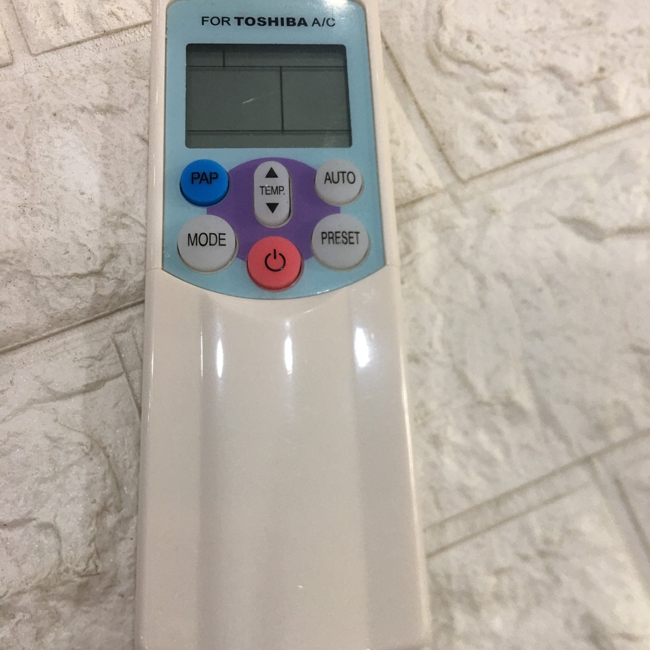 điều khiển điều hòa tosiba nút tím