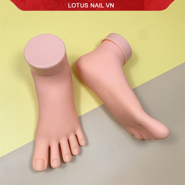 Bàn chân giả làm mẫu nail bằng silicon