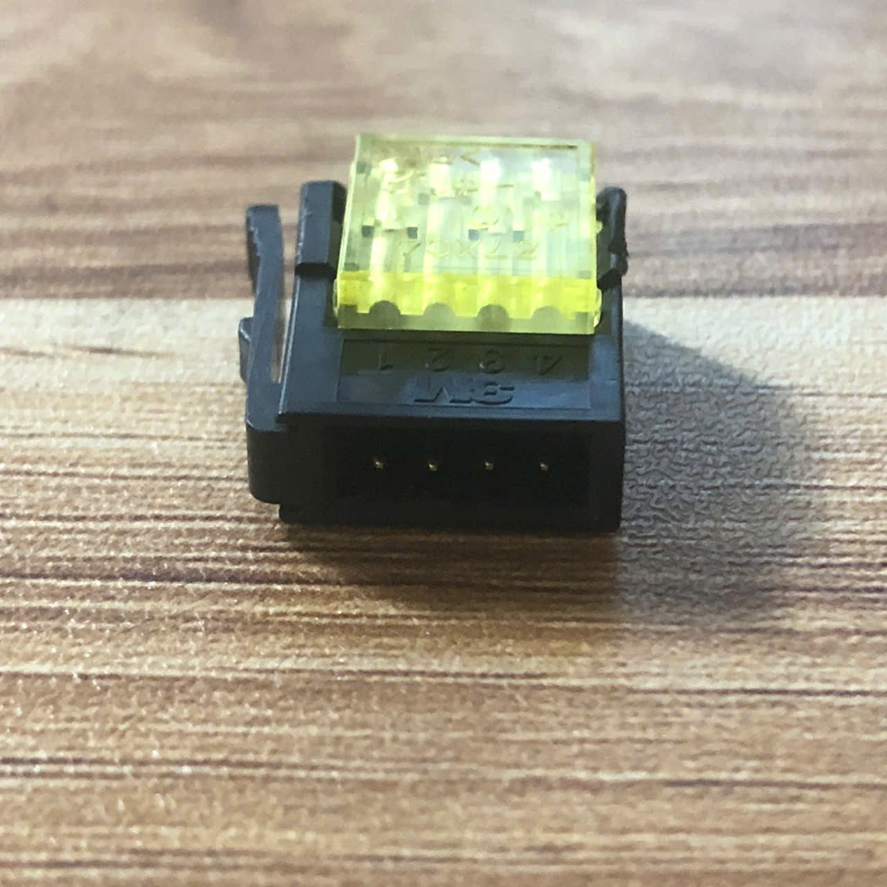 Module CL2Y8-TP1C2 Mitsubishi I/O 3M Mini-Clamp Plug 37104-3122-000 FL 4Pin Wire Housings Plug Black/Yellow 24-26 AWG Connector for Mô-đun 102-M141-YS5B