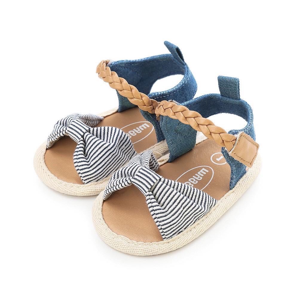 Giày sandal tập đi siêu yêu cho bé gái