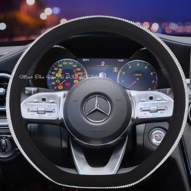Bọc vô lăng ô tô đính đá d-cut cho kia seltos, volkswagen, suzuki xl7, ertiga, swift, sonet, merc