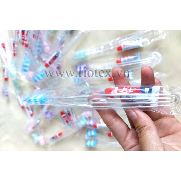 Bàn Chải Đánh Răng RIOTEX Dùng Cho Khách Sạn, Nhà Nghỉ - Bịch 100 Chiếc, 3 Màu Kèm Kem Đánh Răng
