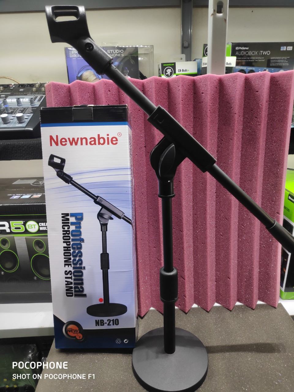 chân mic đê bàn NB210