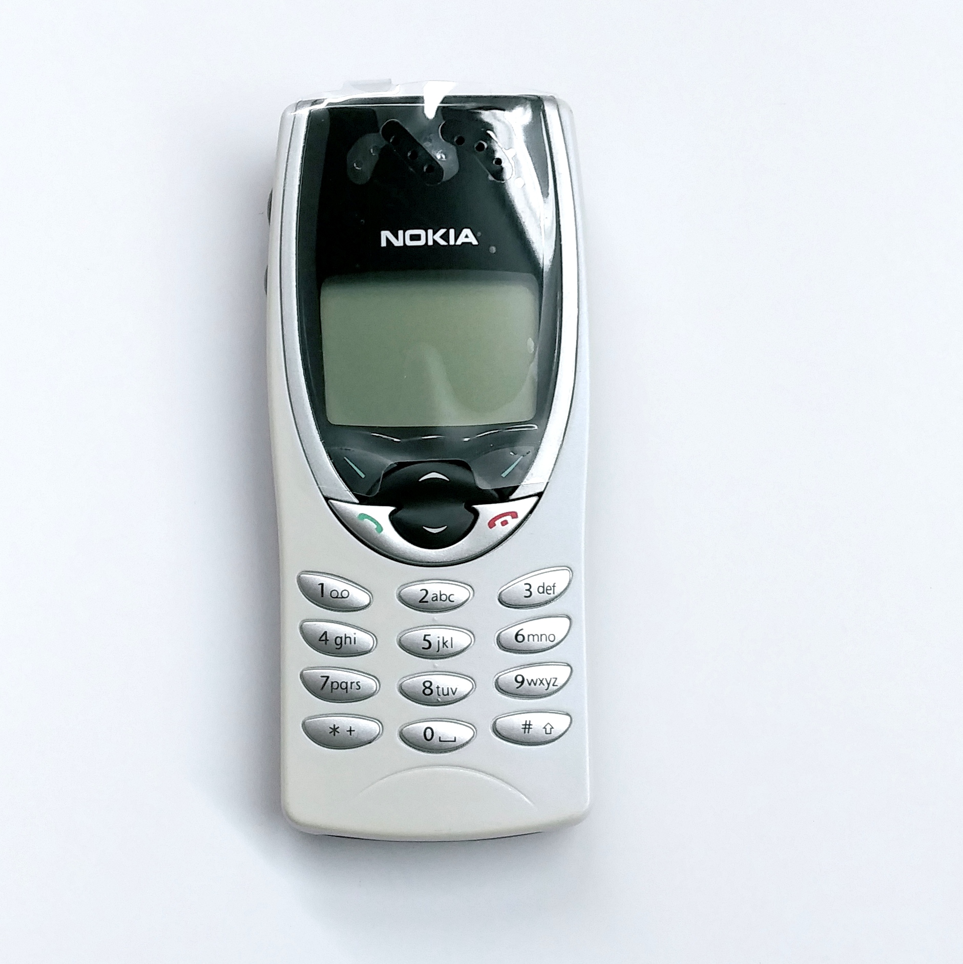 Điện thoại độc nokia 8210 chính hãng bảo hành 12 tháng