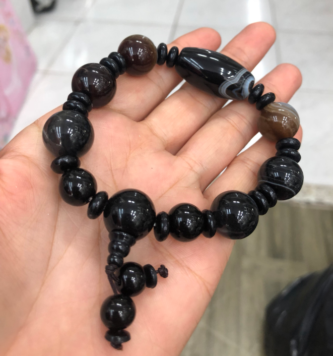 Vòng đeo tay đá mã lu thống mang phong thủy,bình an cho người đeo