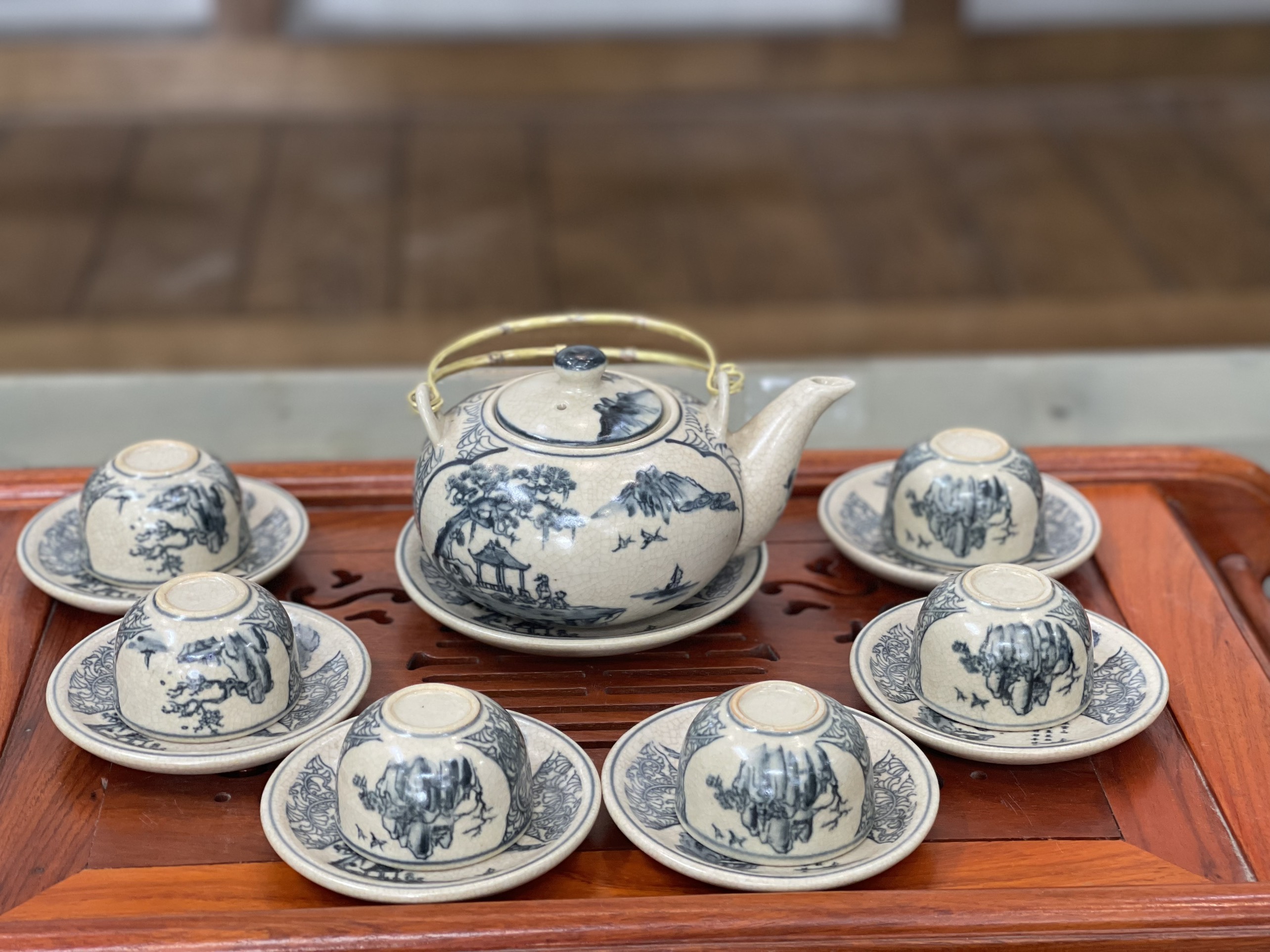 Bộ ấm chén men rạn quai đồng nhị cảnh, gốm sứ Bát Tràng phỏng cổ