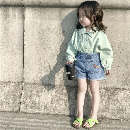 Set quần jeans kèm áo dài tay bé gái siêu xinh