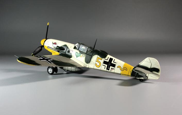 Mô hình máy bay wwii bf-109f4 germany 1942 tỉ lệ 1:72