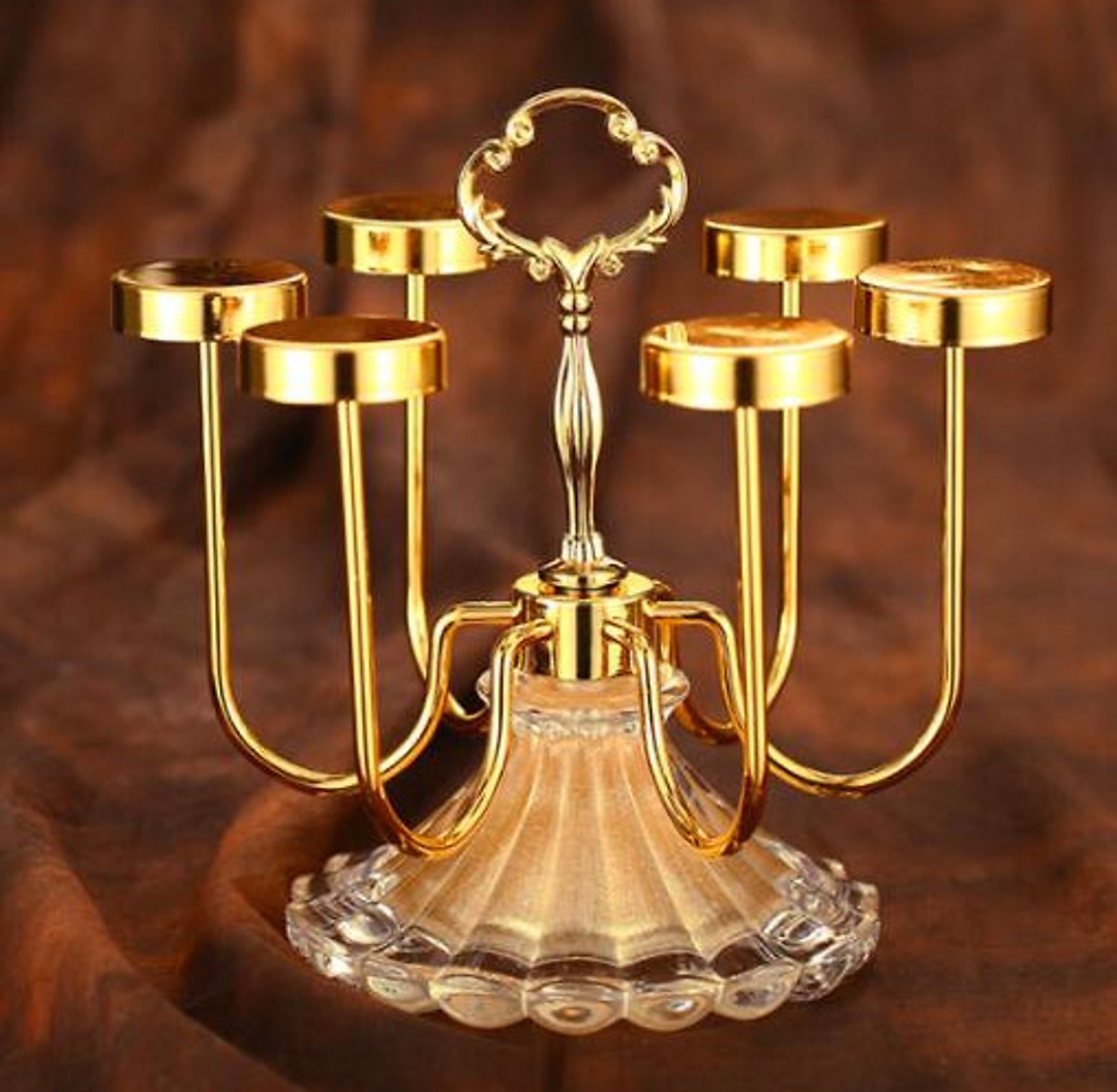 Gía úp cốc mạ vàng đế bằng thủy tinh sang trong