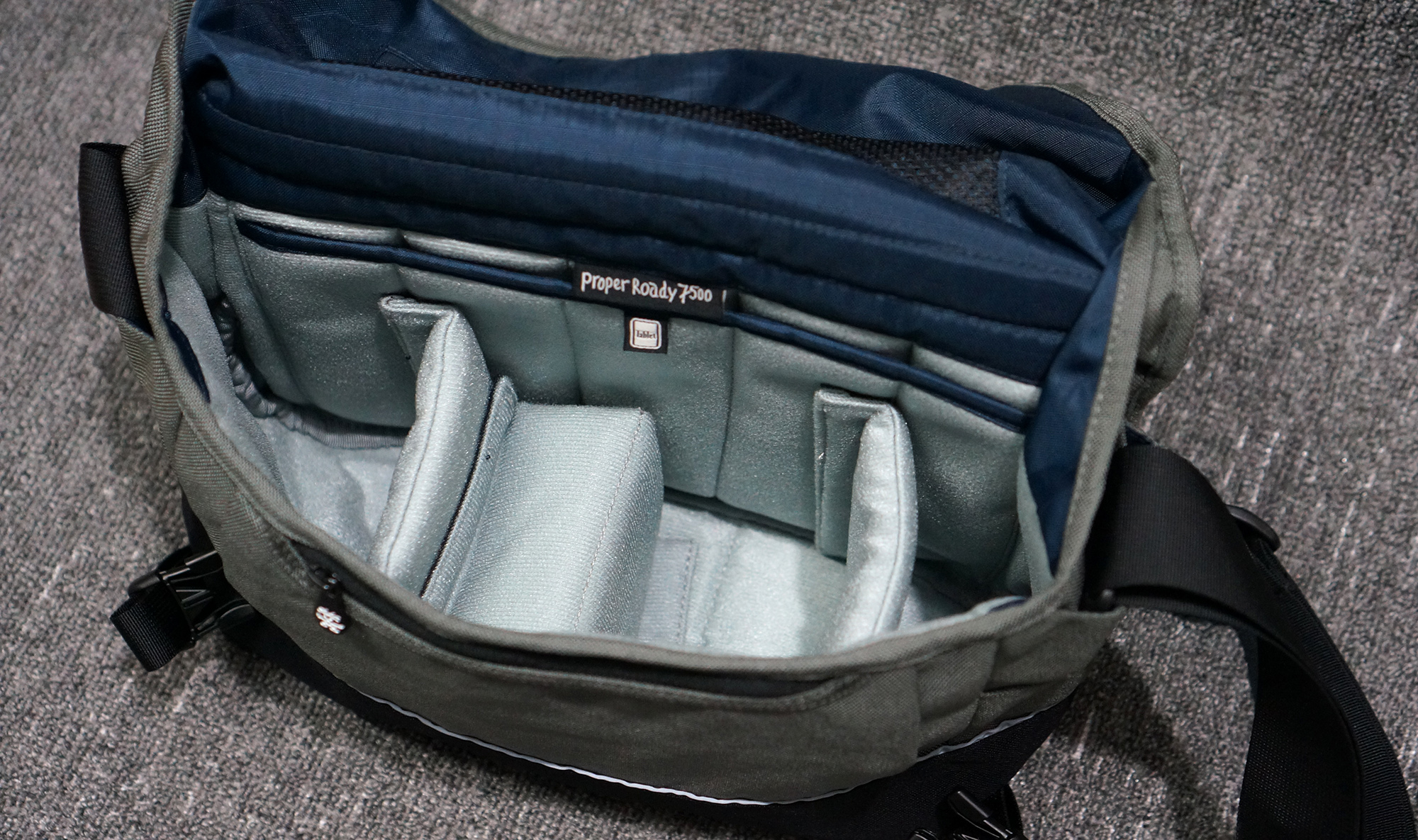 crumpler proper roady 7500