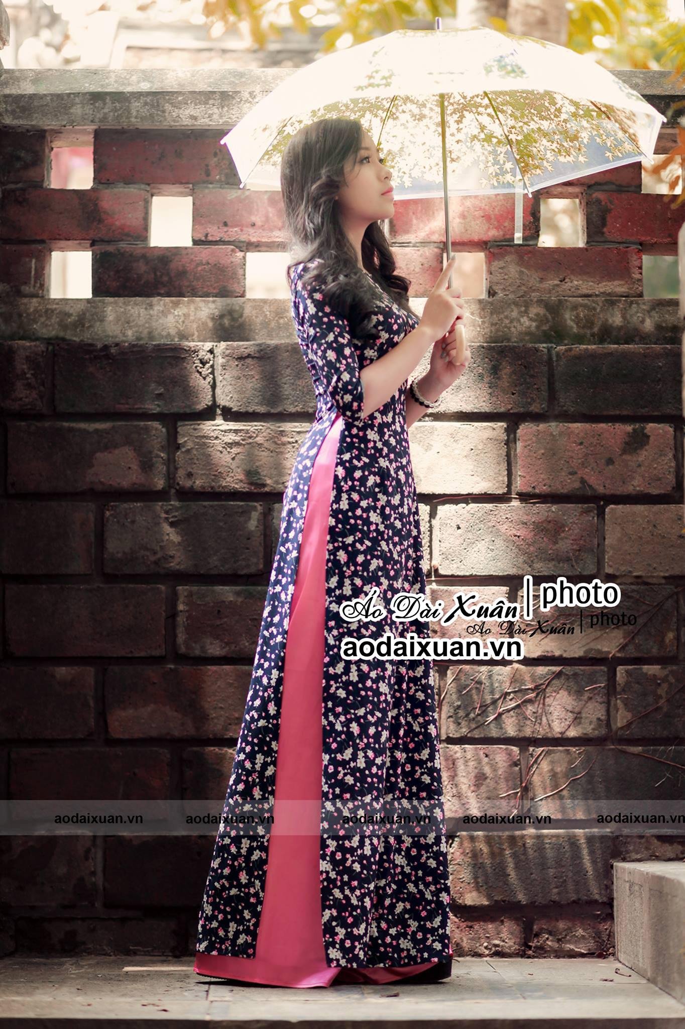 Áo dài xanh tím than hoa nhí hồng kiểu cổ tròn - cổ kiềng, áo dài dáng tà A xòe nhẹ và co giãn 4 chiều - 170406